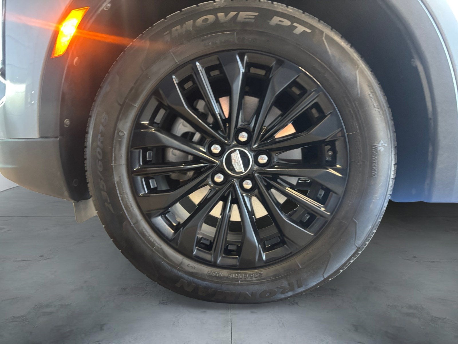2024 Cadillac XT4 AWD Premium Luxury