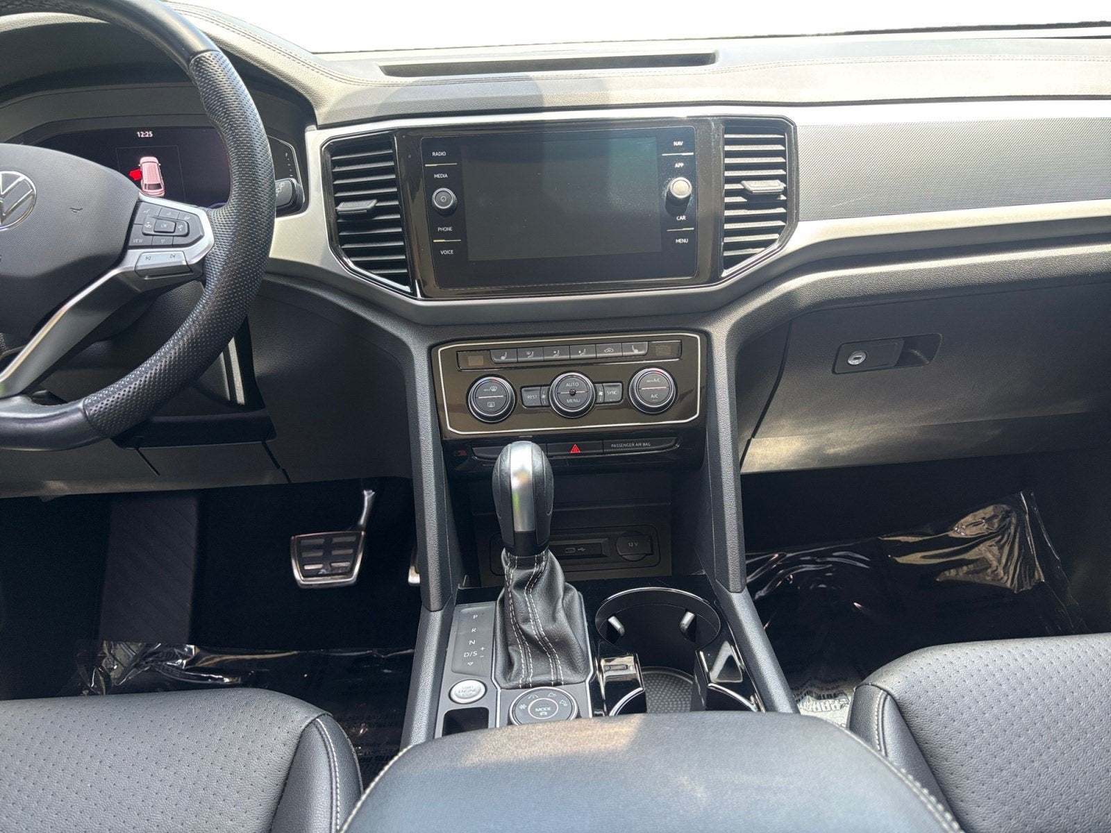 2023 Volkswagen Atlas 3.6L V6 SEL R-Line Black