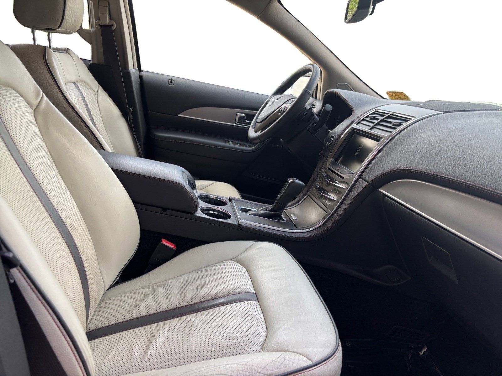 2014 Lincoln MKX Base