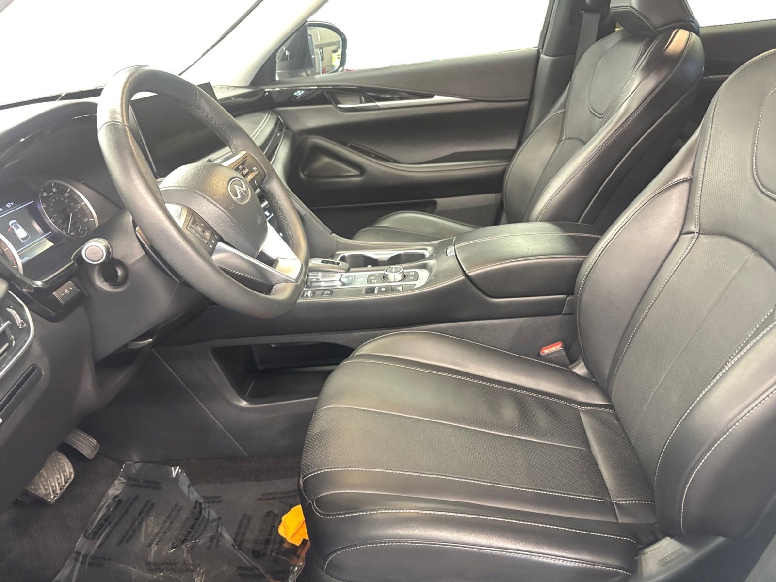 2025 INFINITI QX60 PURE
