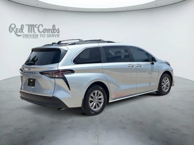 2023 Toyota Sienna LE