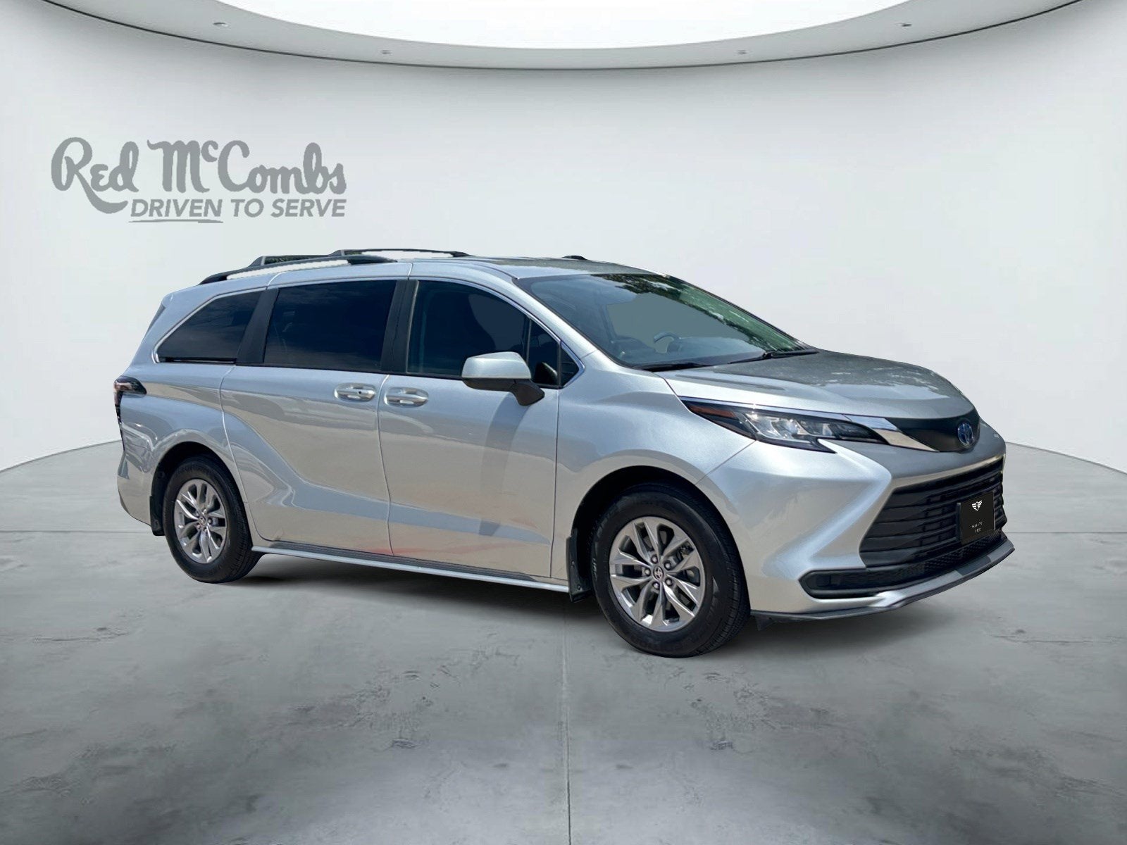 2023 Toyota Sienna LE