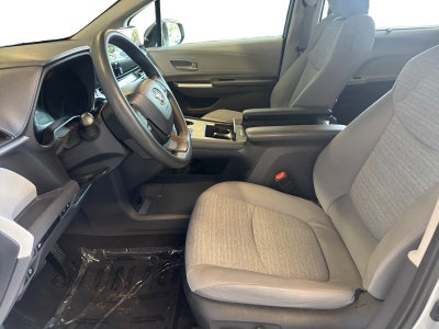 2023 Toyota Sienna LE