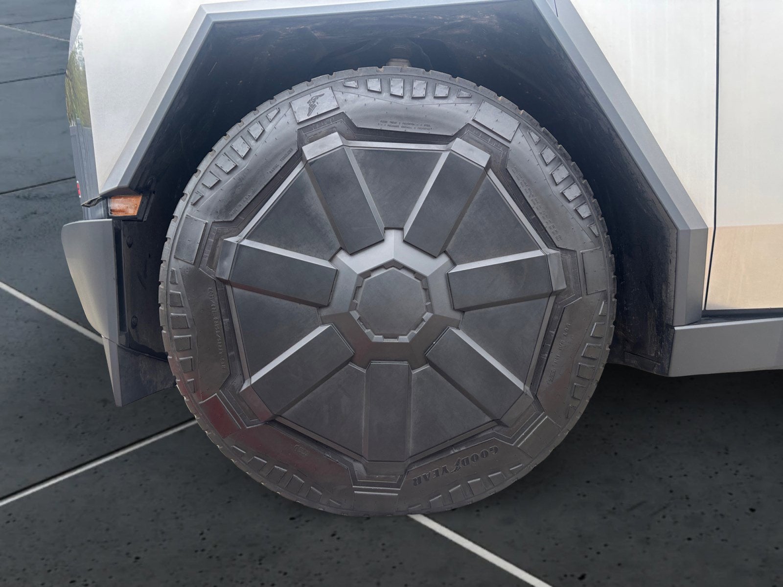 2024 Tesla Cybertruck 4DR AWD
