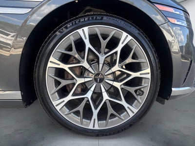 2023 Genesis G90 e-SC