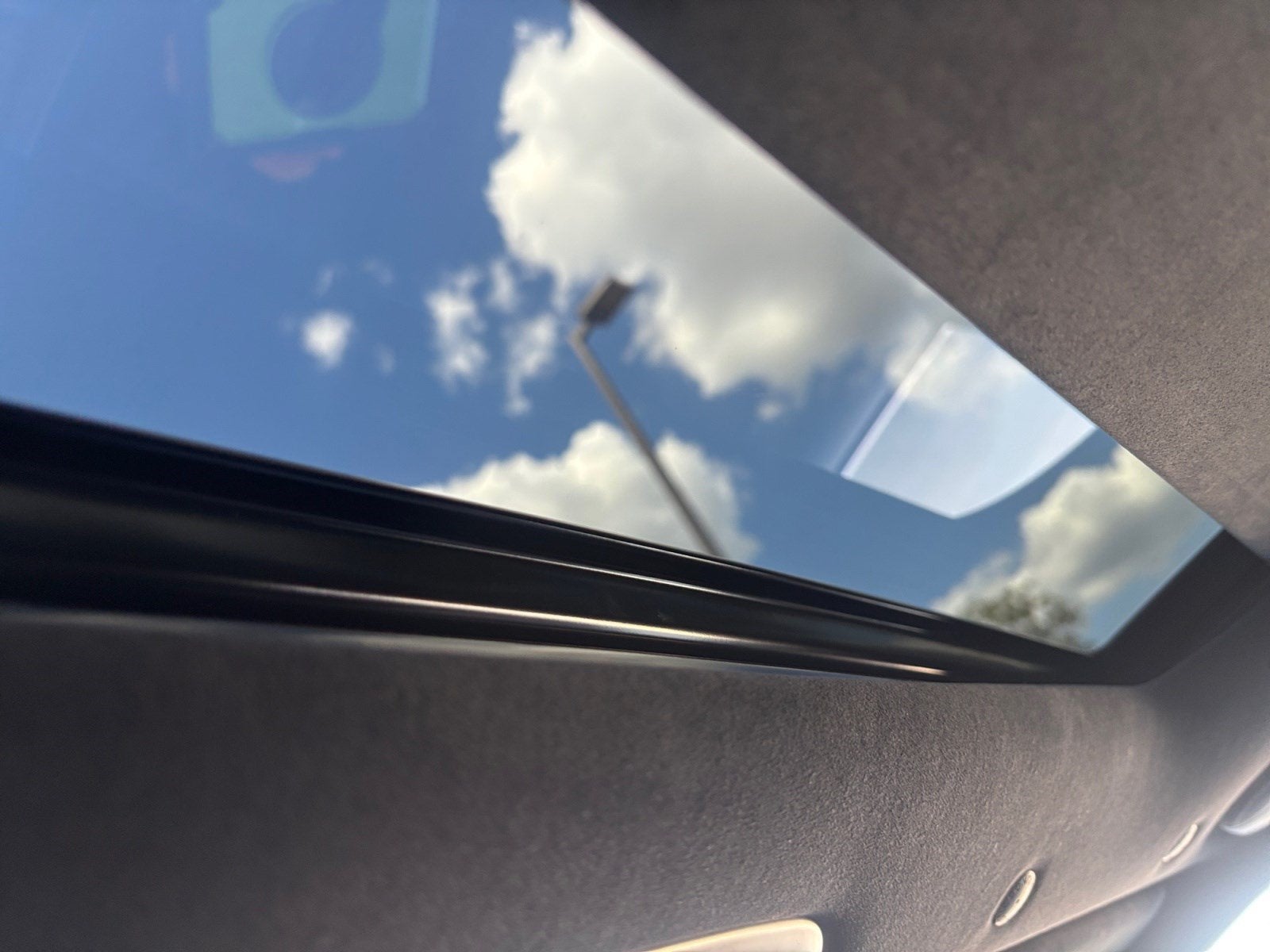 2023 Genesis G90 e-SC