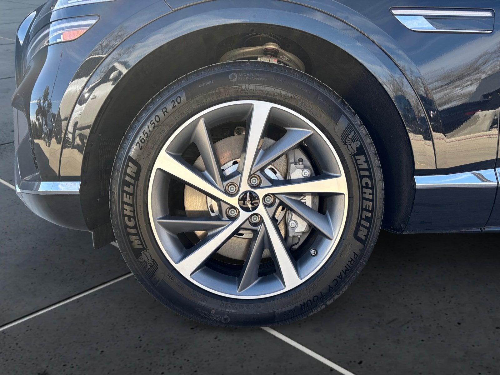 2025 Genesis GV80 Select