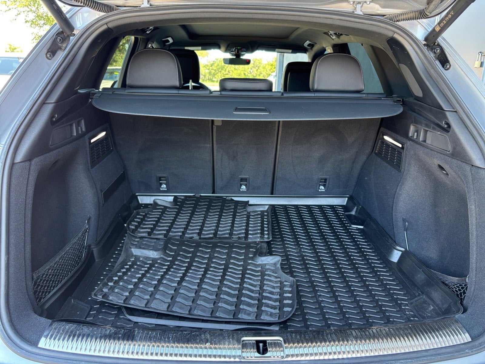 2022 Audi SQ5 Premium Plus