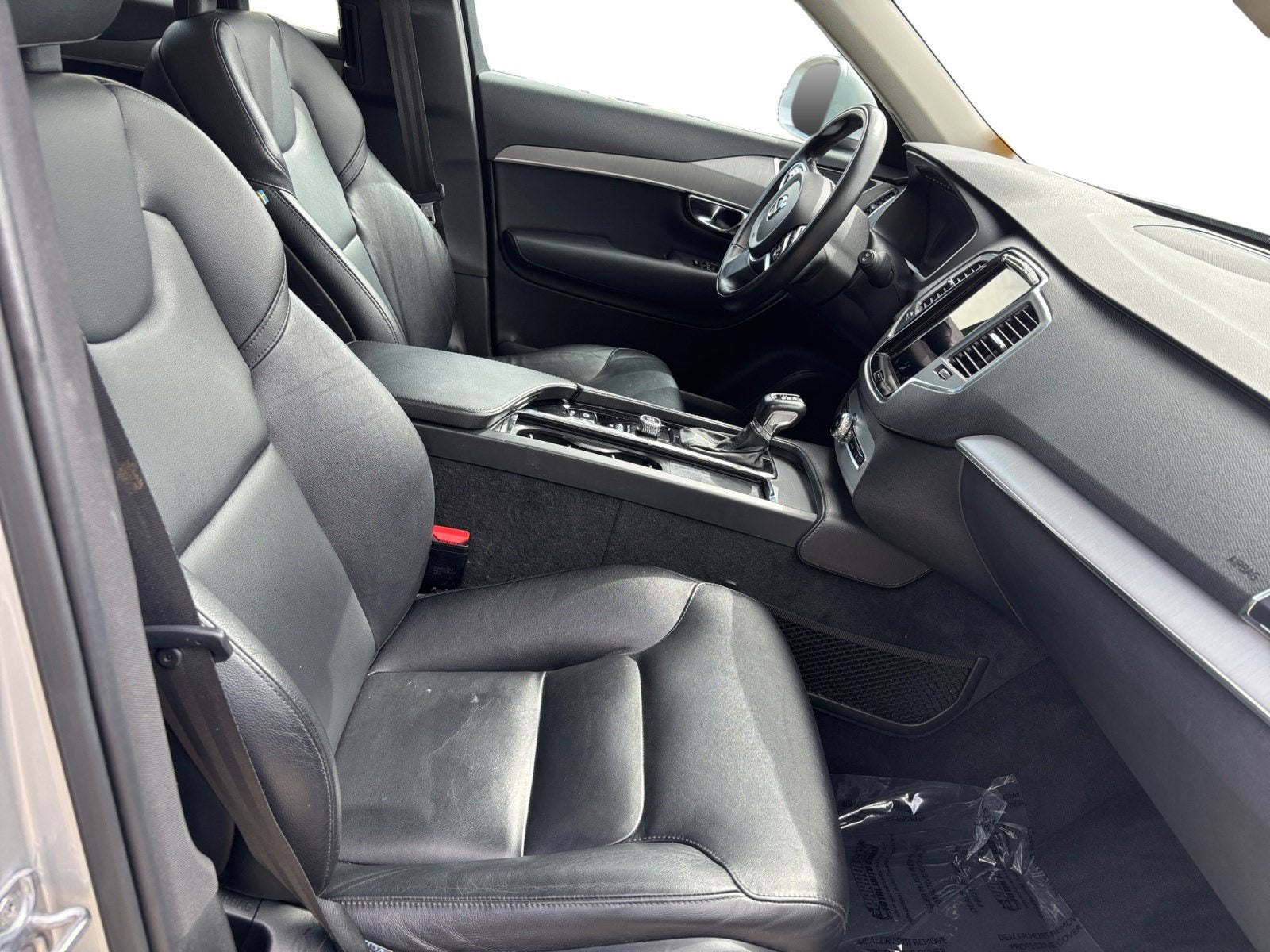 2021 Volvo XC90 Momentum