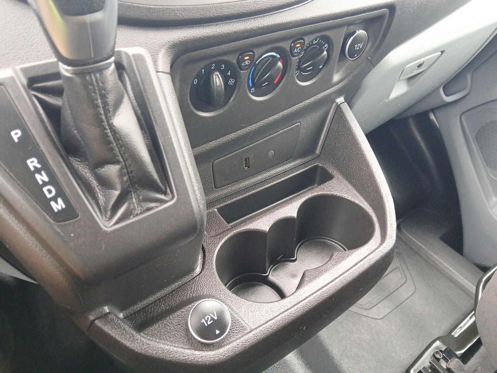 2018 Ford Transit Passenger Wagon XLT