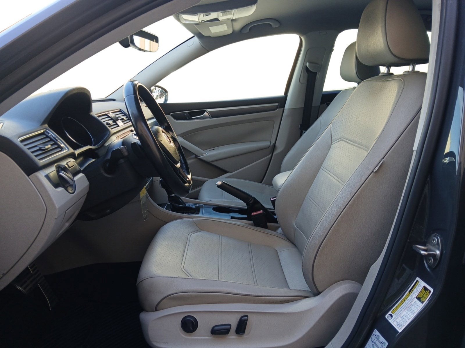 2018 Volkswagen Passat R-Line