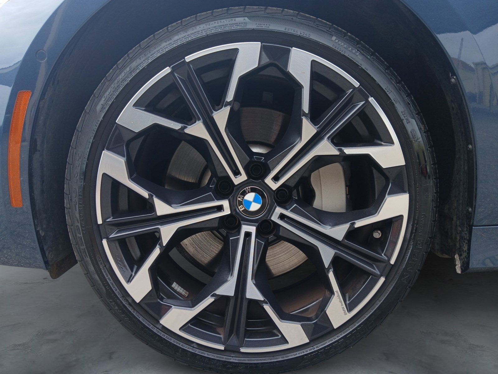 2025 BMW 3 Series 330i