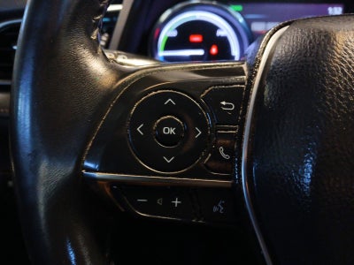 2020 Toyota Camry Hybrid XLE