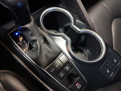 2020 Toyota Camry Hybrid XLE