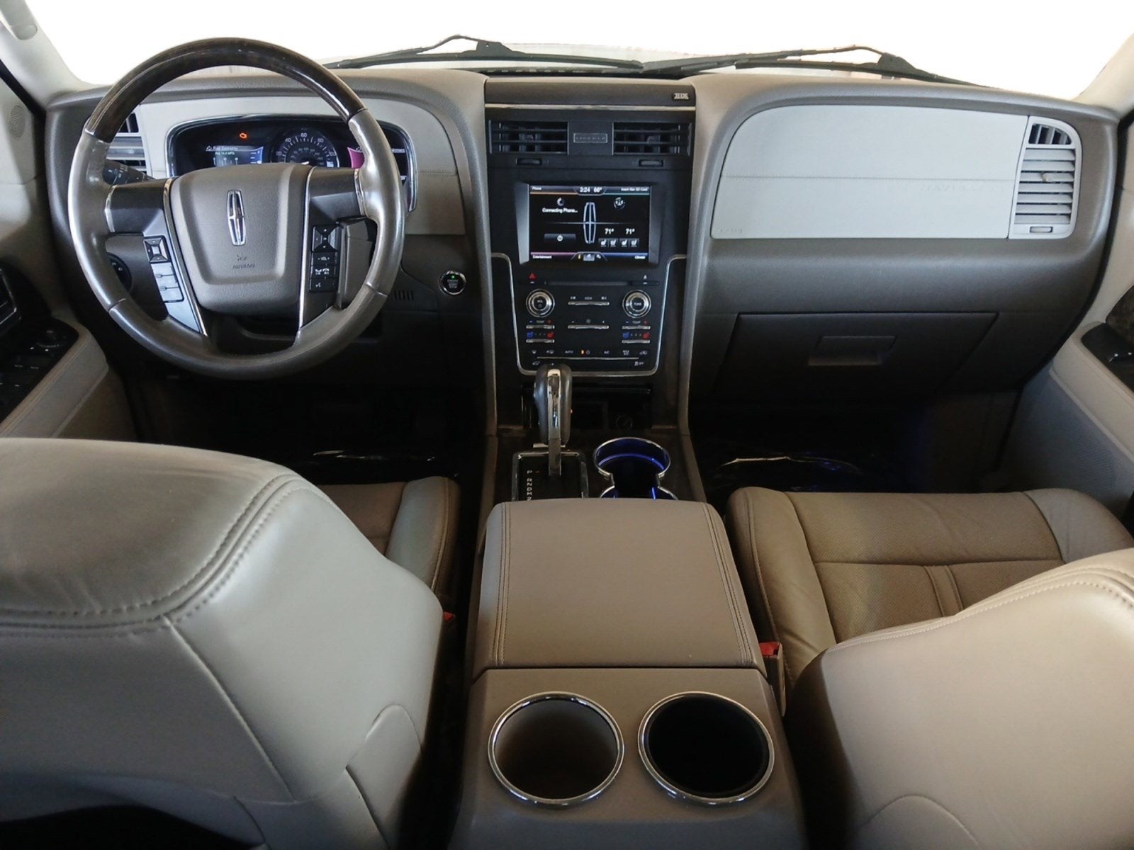 2015 Lincoln Navigator Base