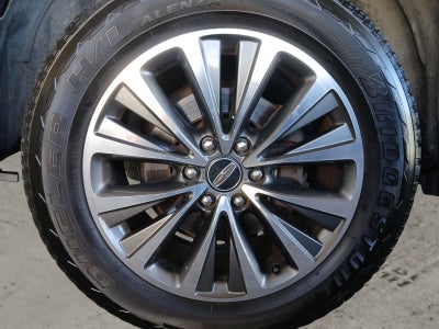 2015 Lincoln Navigator Base