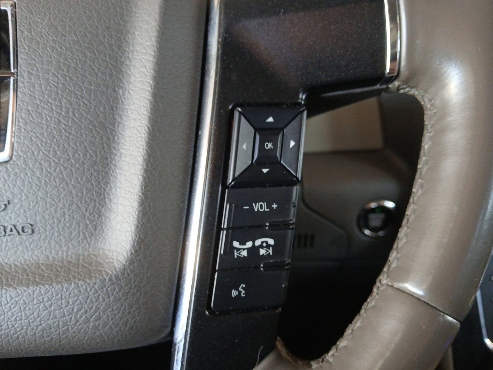 2015 Lincoln Navigator Base