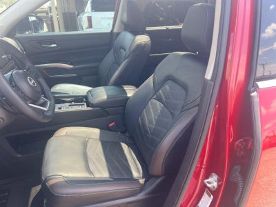 2024 Nissan Pathfinder Platinum