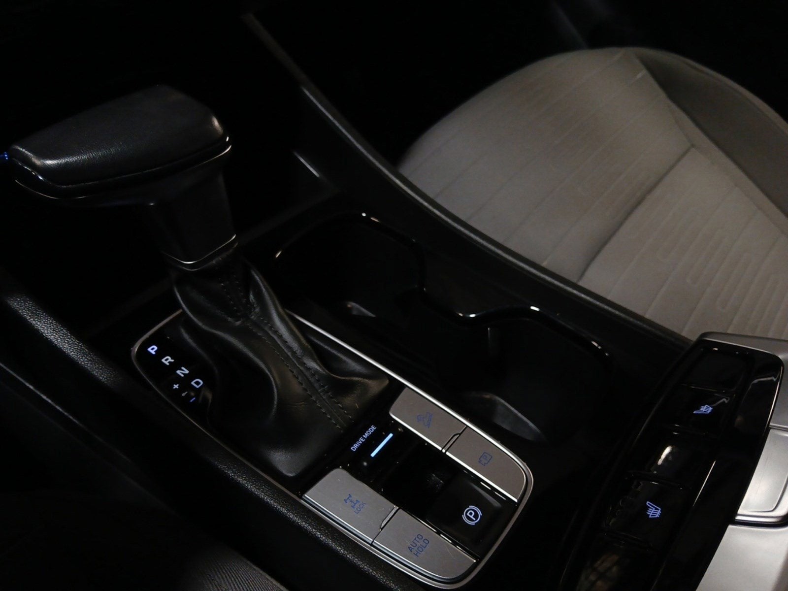 2023 Hyundai Santa Cruz SEL Premium
