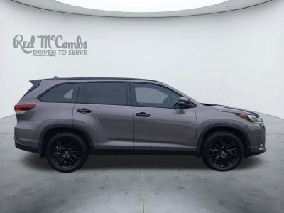 2019 Toyota Highlander SE