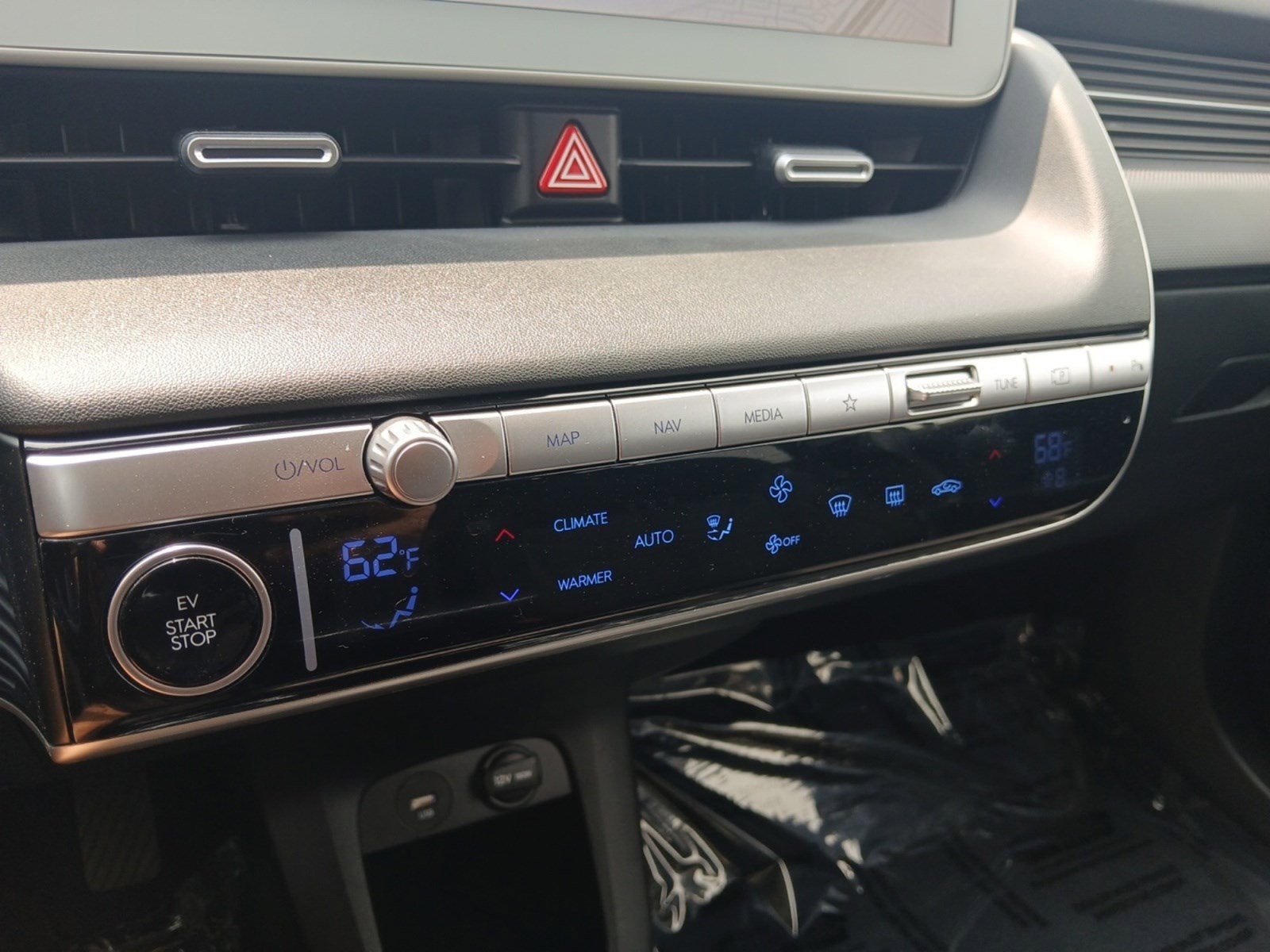 2024 Hyundai IONIQ 5 SE
