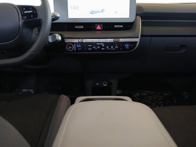 2024 Hyundai IONIQ 5 SE