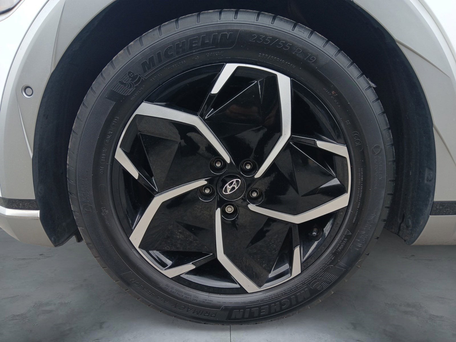2024 Hyundai IONIQ 5 Limited