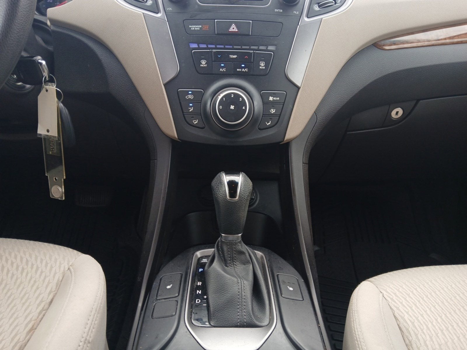 2016 Hyundai Santa Fe SE