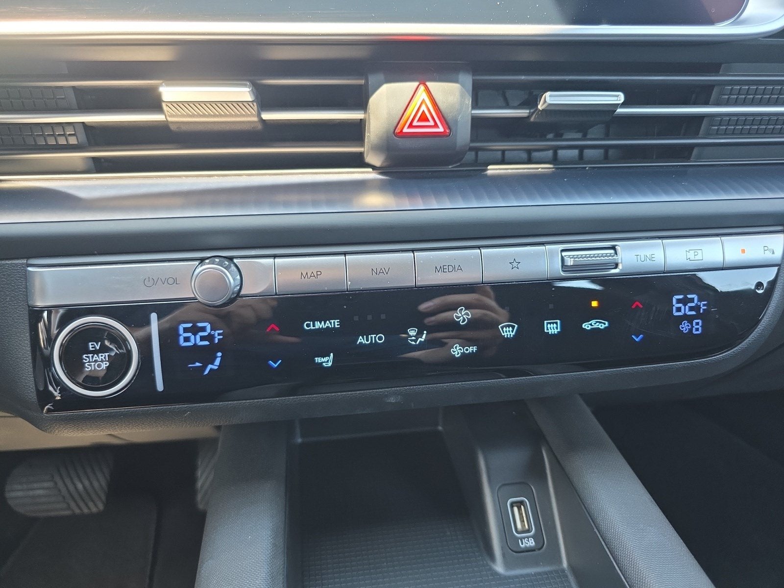 2024 Hyundai IONIQ 6 SE