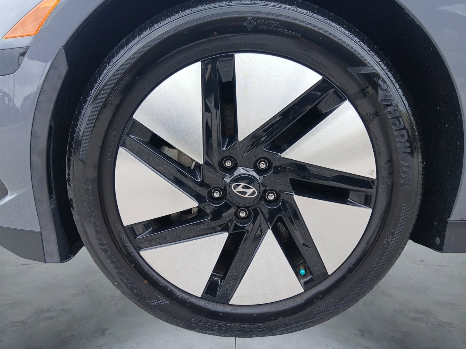 2024 Hyundai IONIQ 6 SE