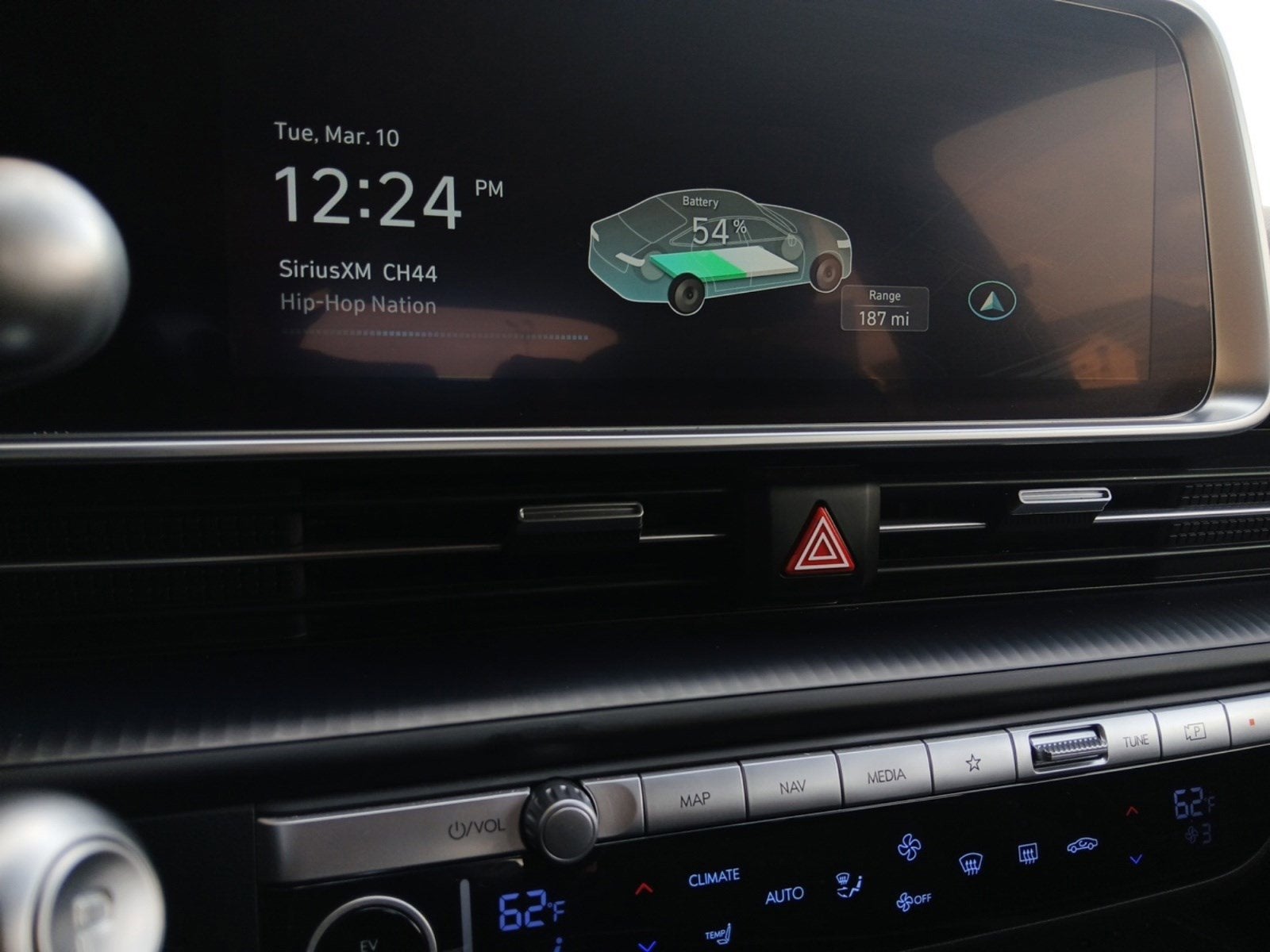 2024 Hyundai IONIQ 6 SE