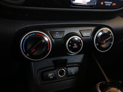 2024 Hyundai Venue SE