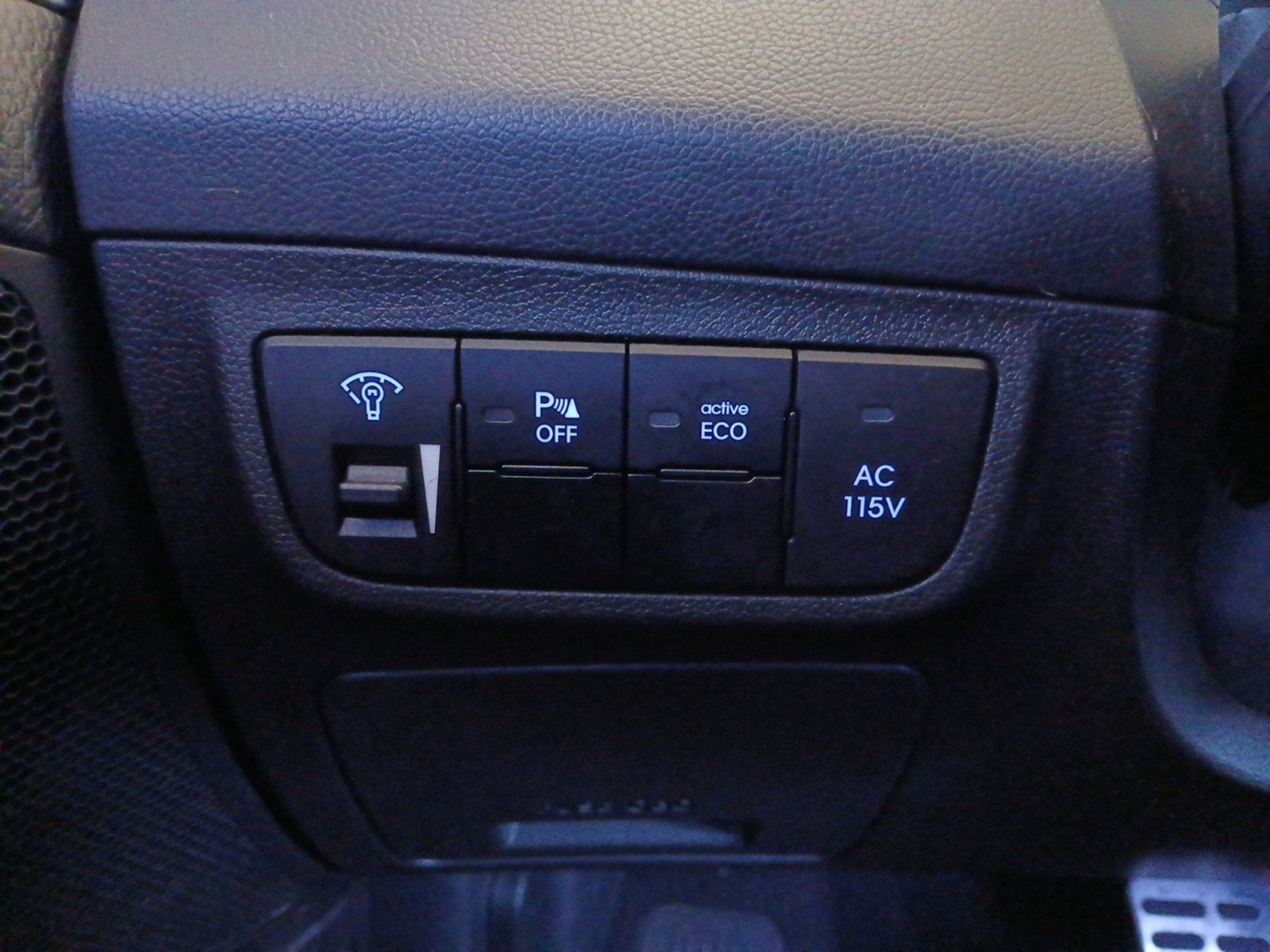 2013 Hyundai Veloster w/Black Int