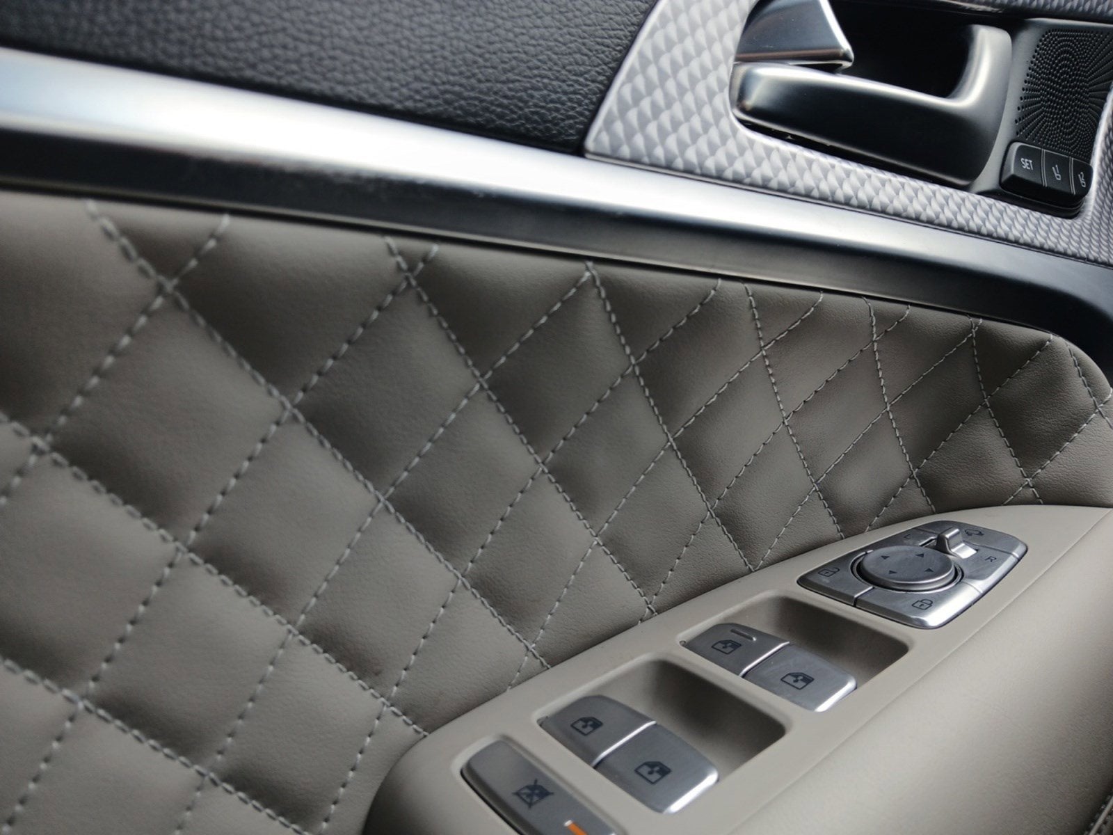 2023 Genesis G70 3.3T