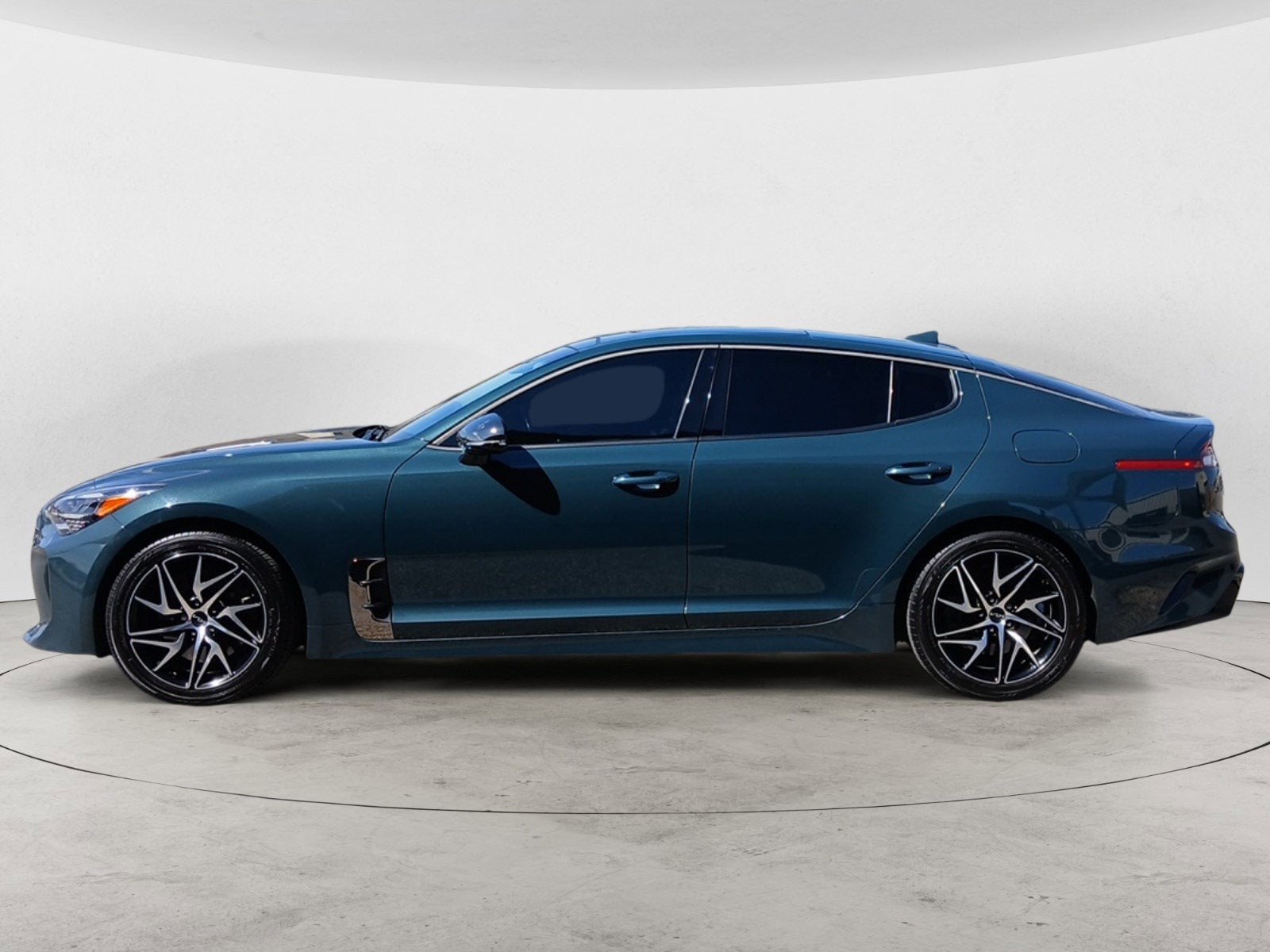 2023 Kia Stinger GT-Line