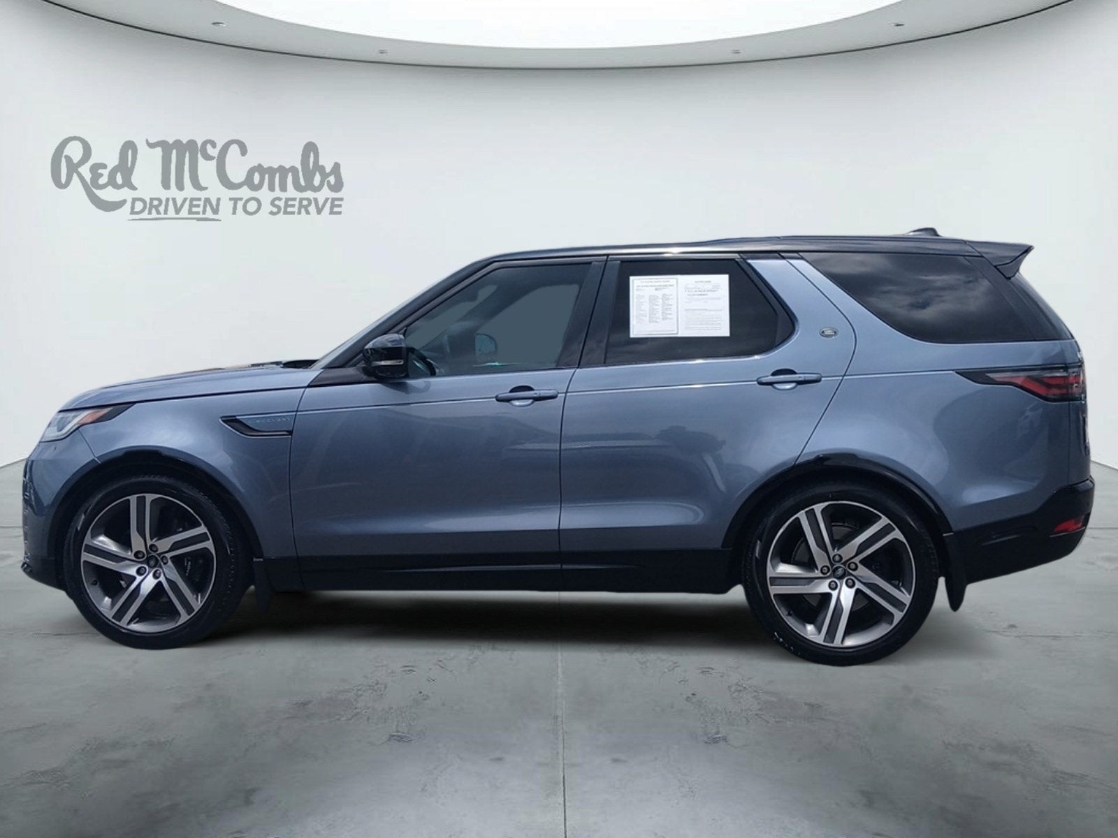 2023 Land Rover Discovery Metropolitan Edition