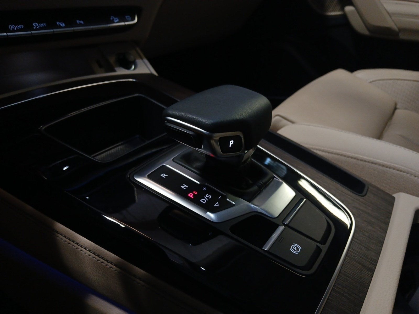 2023 Audi Q5 S line Prestige