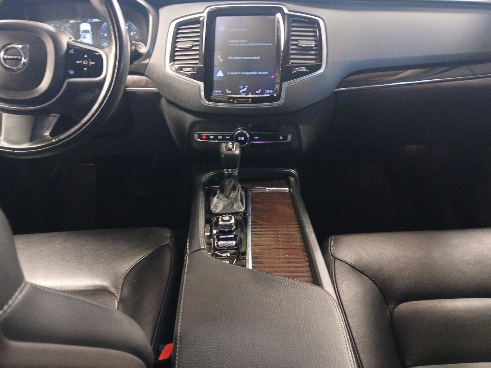 2018 Volvo XC90 Momentum