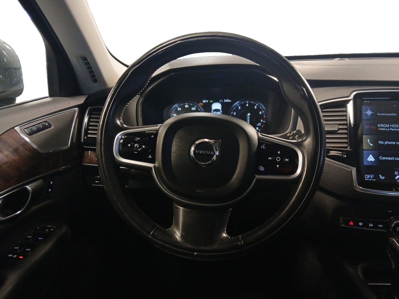 2018 Volvo XC90 Momentum