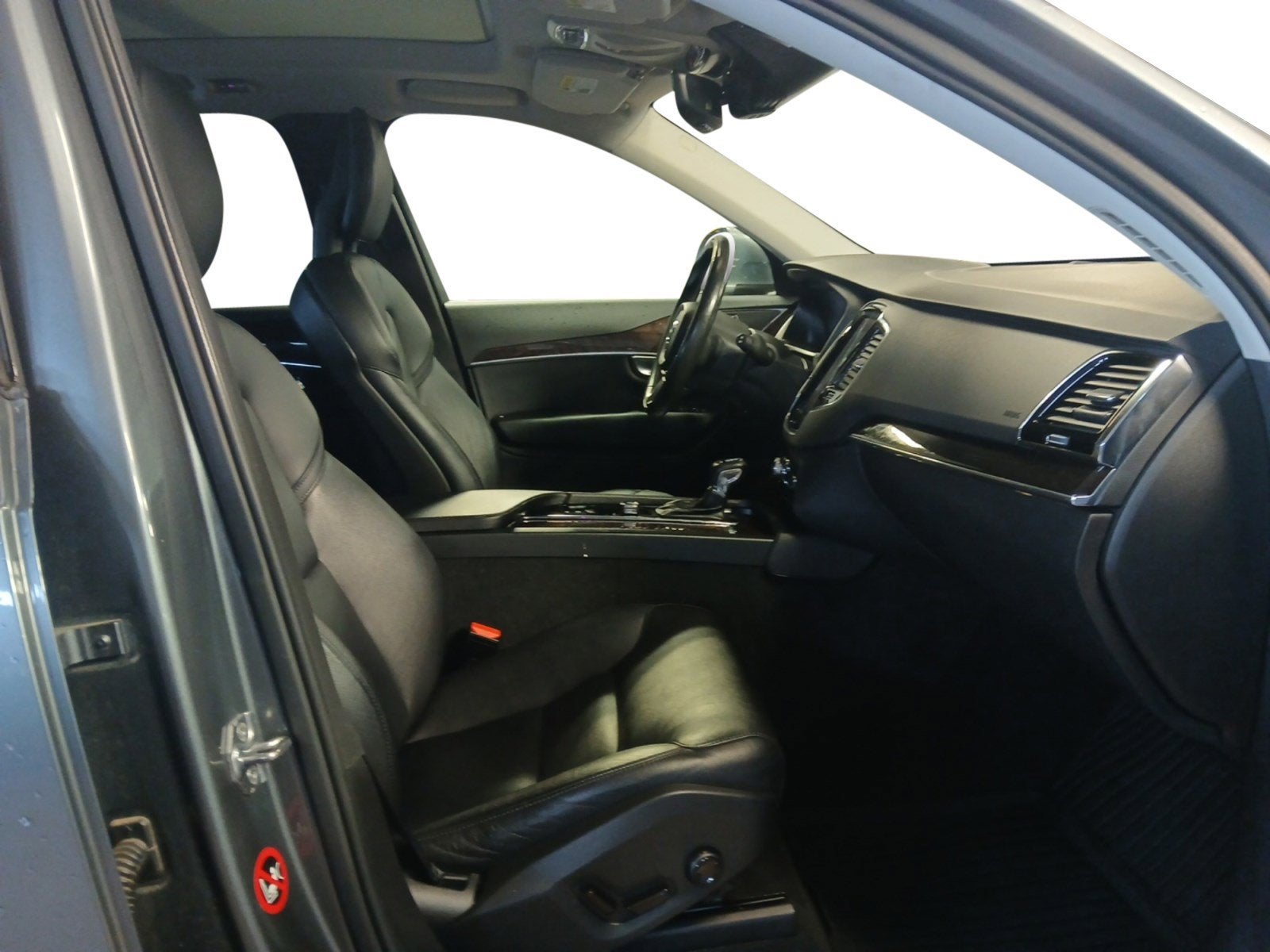 2018 Volvo XC90 Momentum