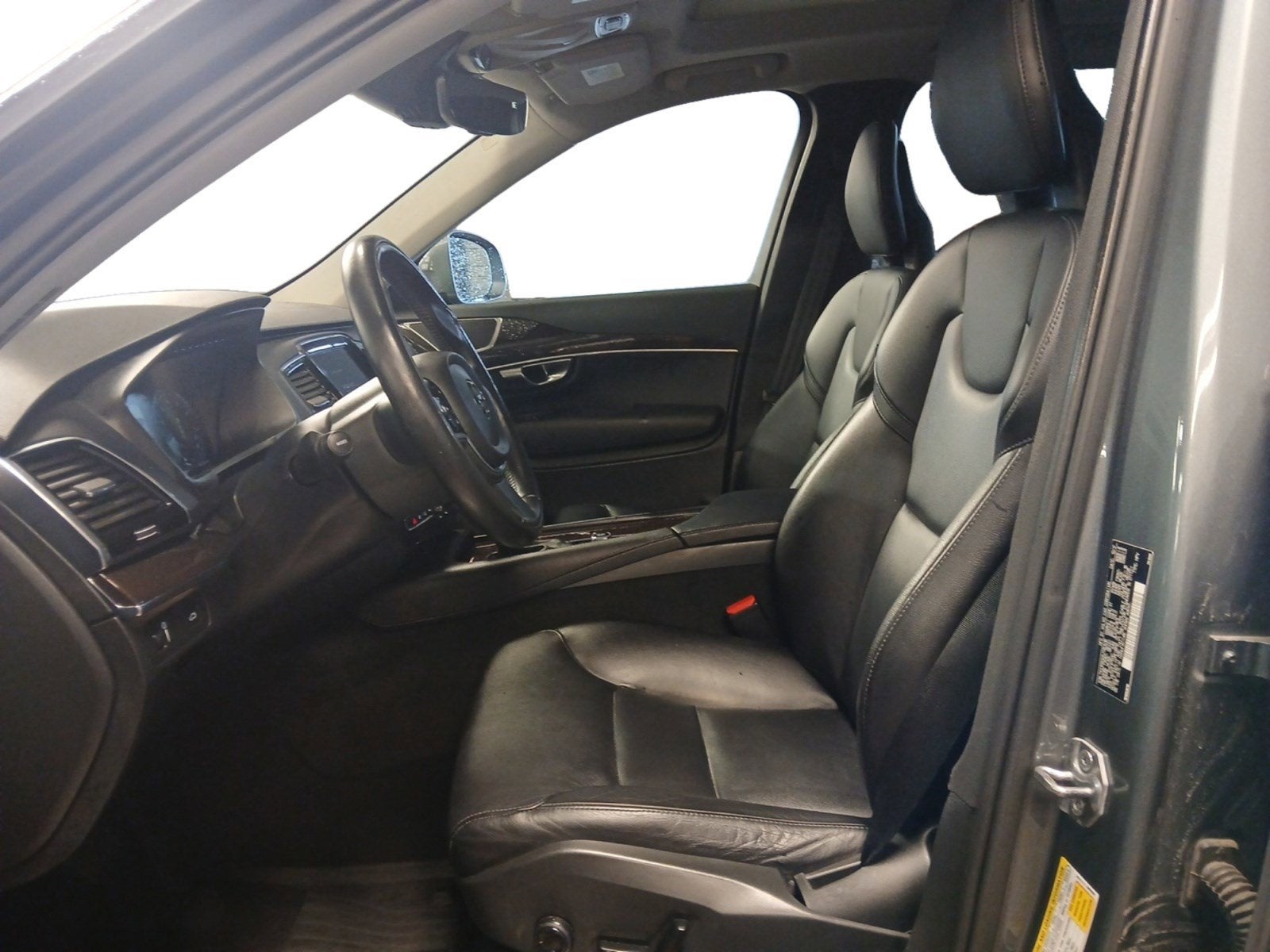 2018 Volvo XC90 Momentum