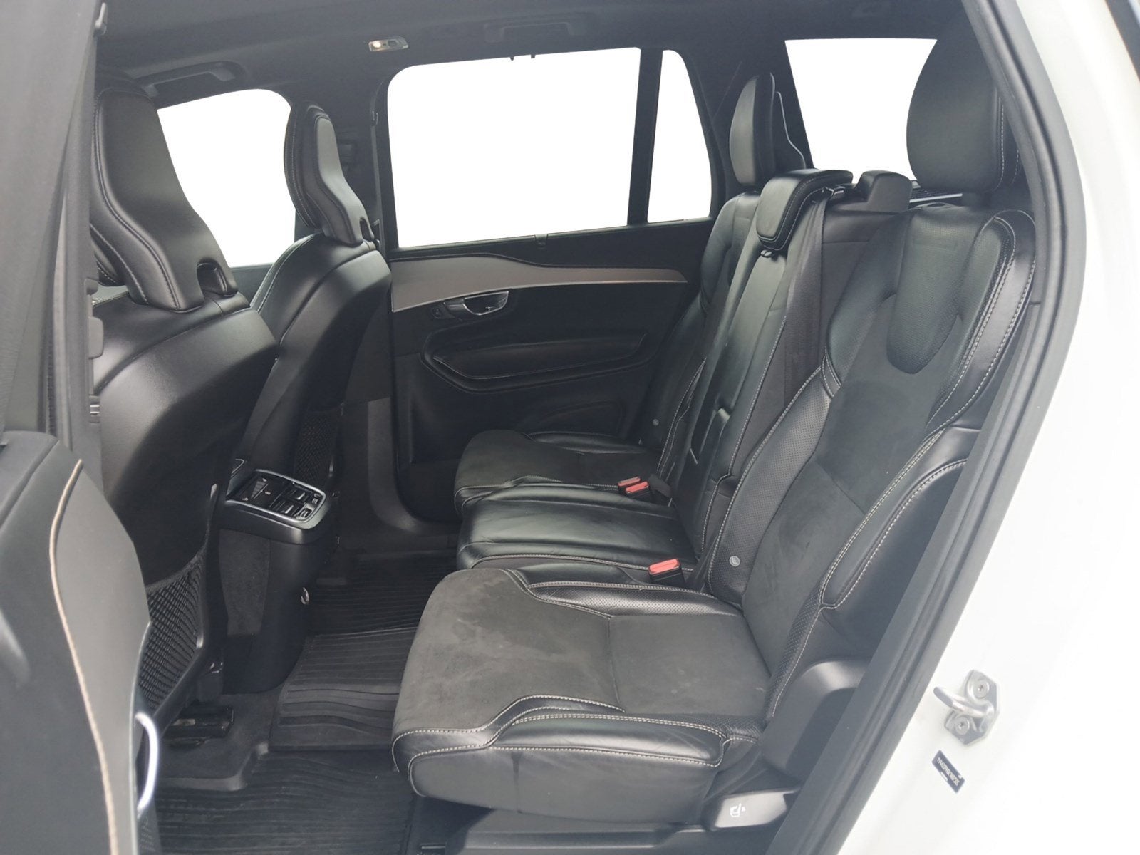 2019 Volvo XC90 R-Design