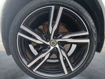 2019 Volvo XC90 R-Design