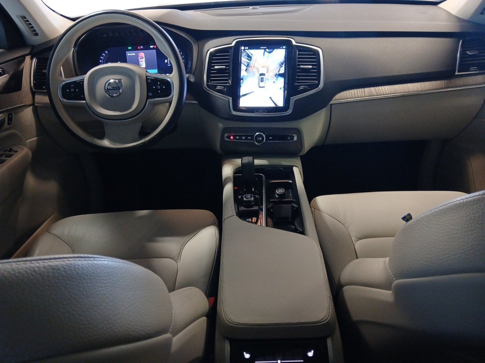 2024 Volvo XC90 Plus Bright Theme