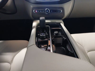 2024 Volvo XC90 Plus Bright Theme