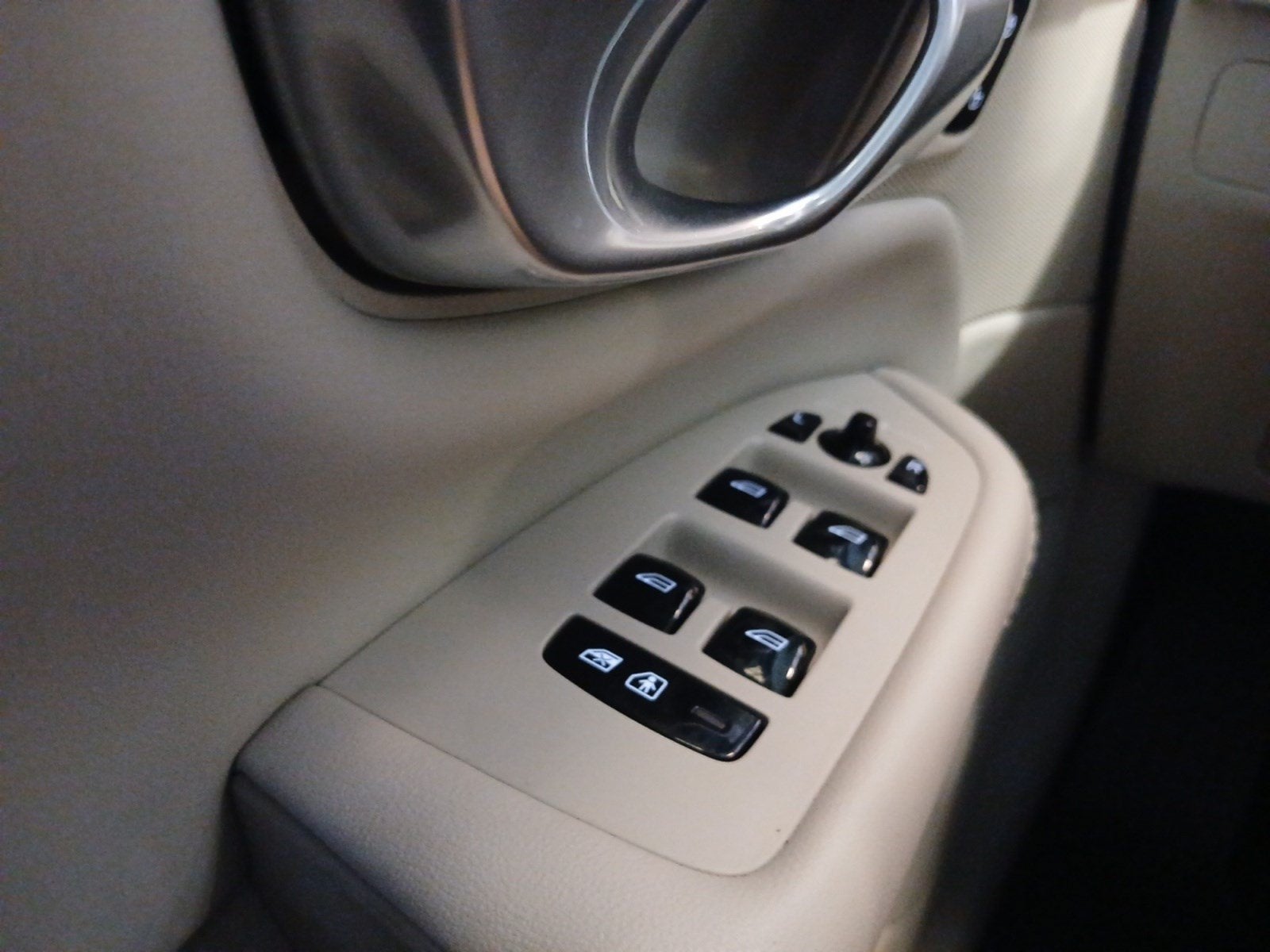 2024 Volvo XC90 Plus Bright Theme