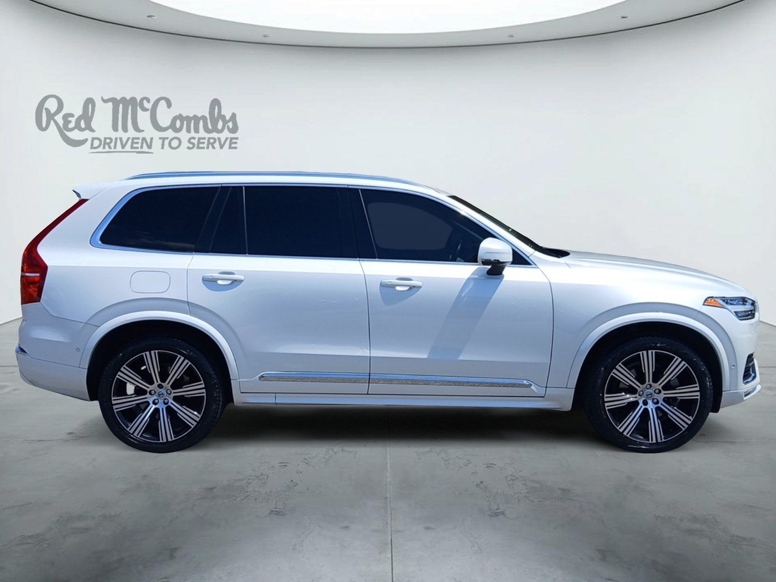2024 Volvo XC90 Plus Bright Theme