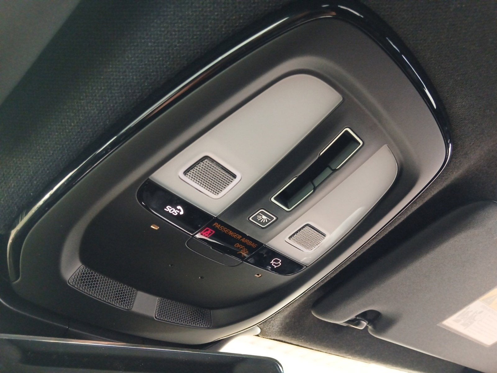 2024 Volvo XC40 B5 Core