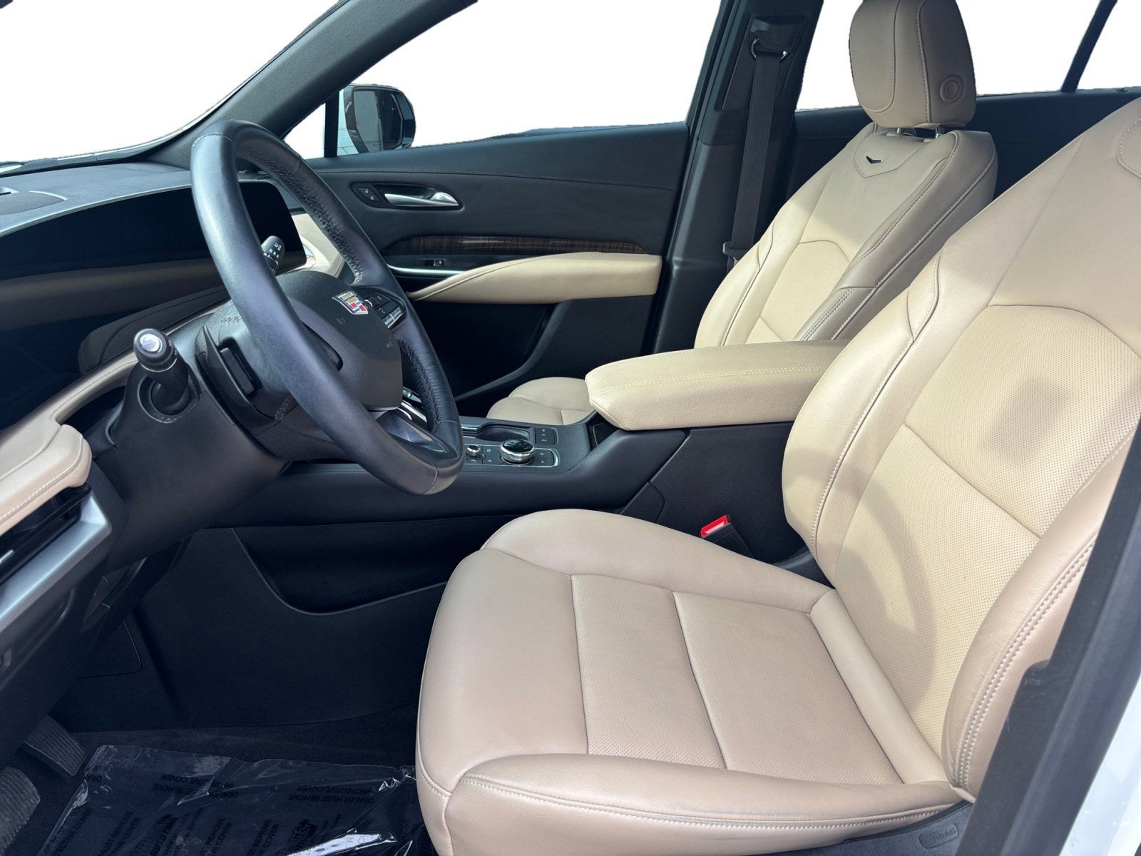 2024 Cadillac XT4 FWD Premium Luxury