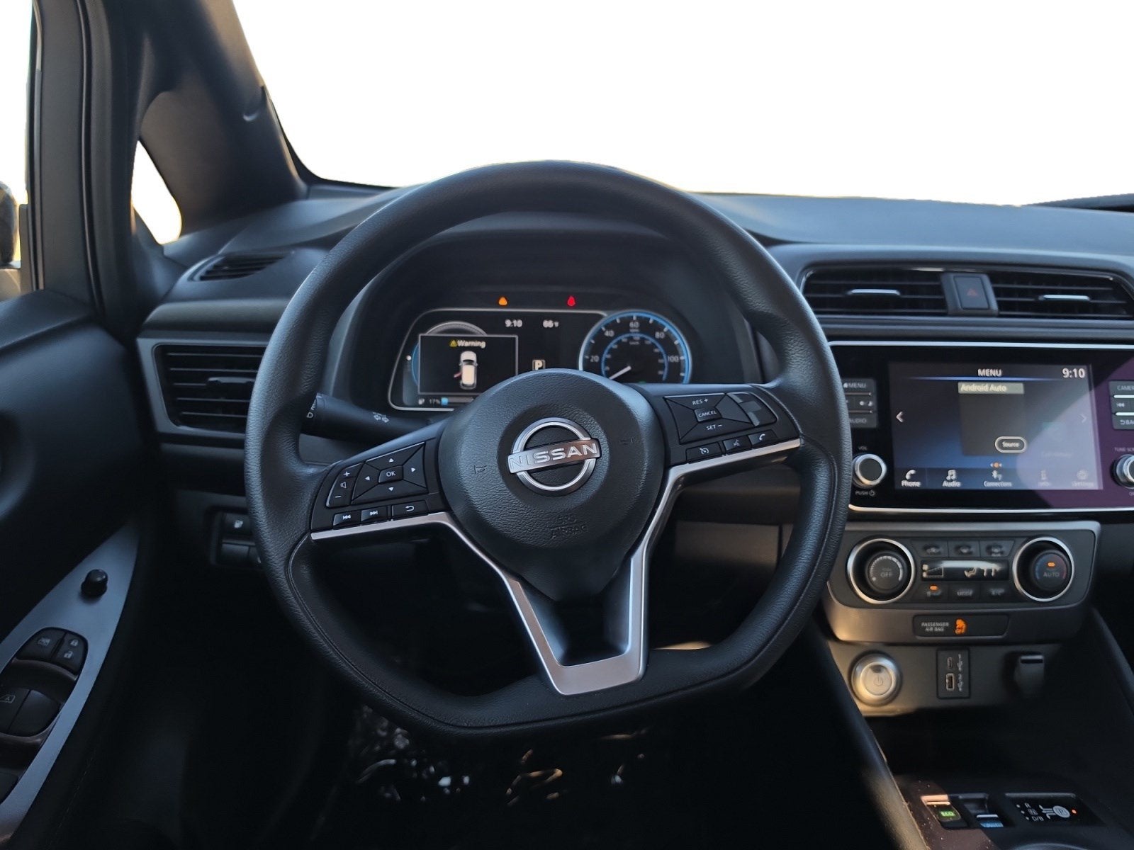 2025 Nissan LEAF S